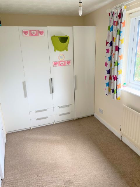 35 Abbeyfields Drive, Studley, bedroom