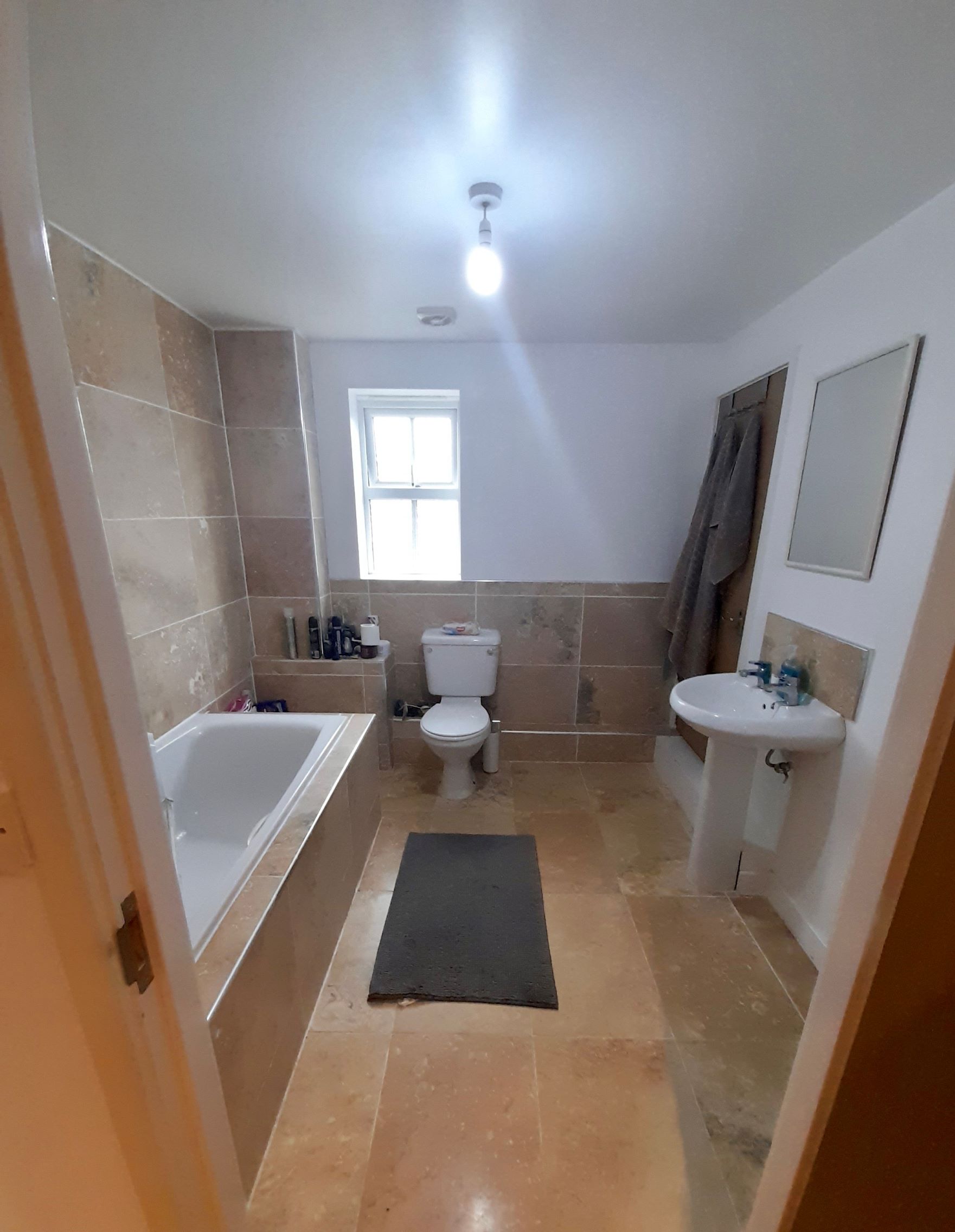 18 Blackwell Lane, bathroom