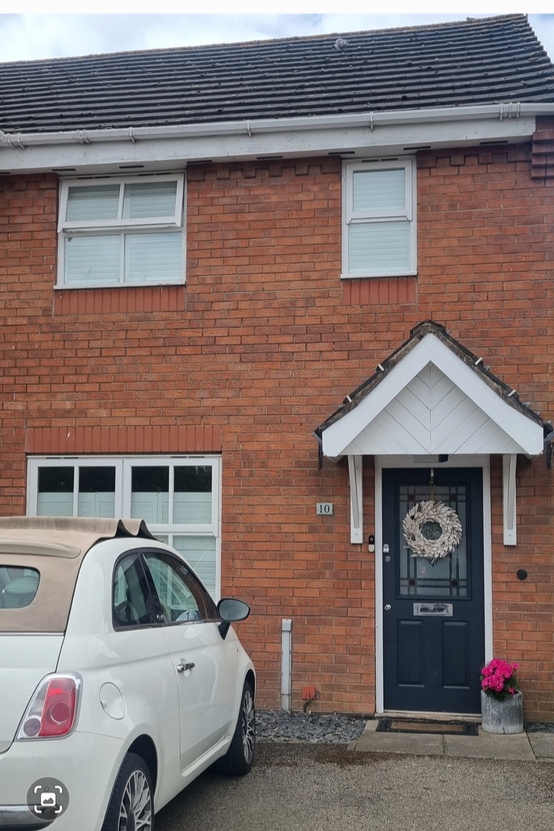 10 Hancox Close - Front